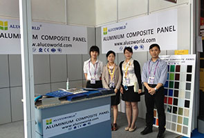 Equipo de Alucoworld en la Feria de Columbia